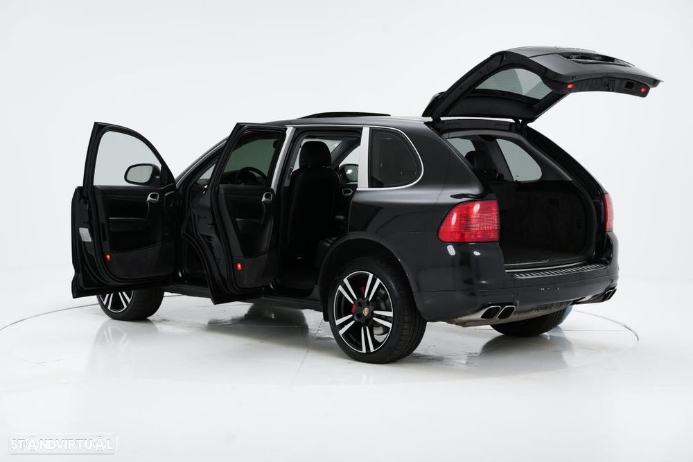 Porsche Cayenne - 6