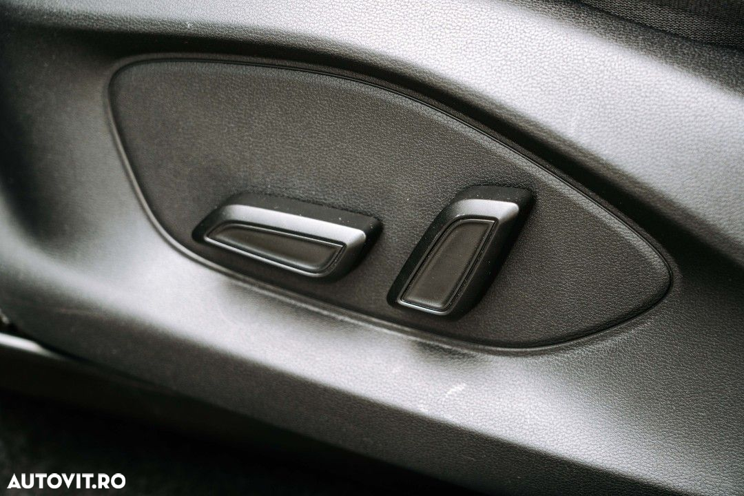 MG ZS HEV - 16