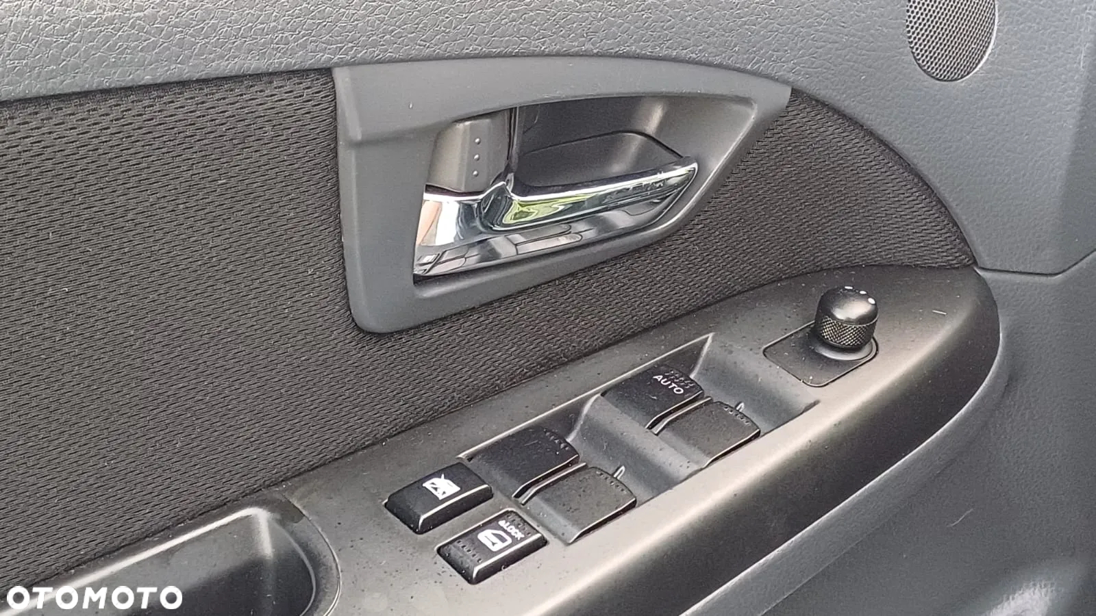 Suzuki SX4 1.6 Comfort Plus - 31
