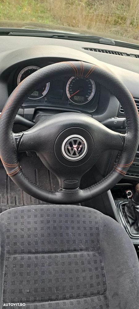 Volkswagen Bora 1.6 Highline - 29