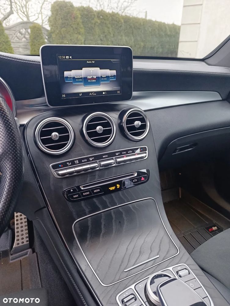 Mercedes-Benz GLC - 18