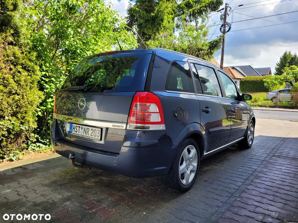 Opel Zafira 1.8 Family Plus - 2