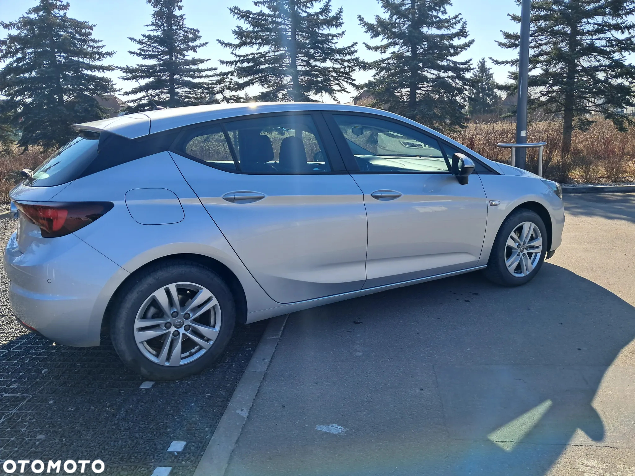 Opel Astra V 1.2 T Edition S&S - 10