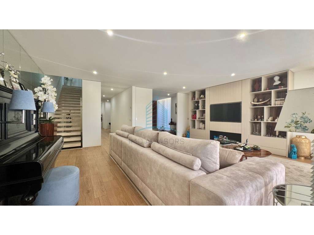 Moradia T4 Contemporânea | Exclusividade, Piscina Privativa junto a... - Grande imagem: 4/33