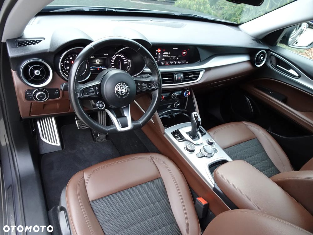 Alfa Romeo Stelvio 2.0 Turbo Sprint Q4 - 23