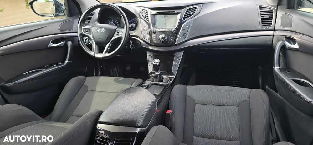 Hyundai i40 Kombi blue 1.7 CRDi Style - 13