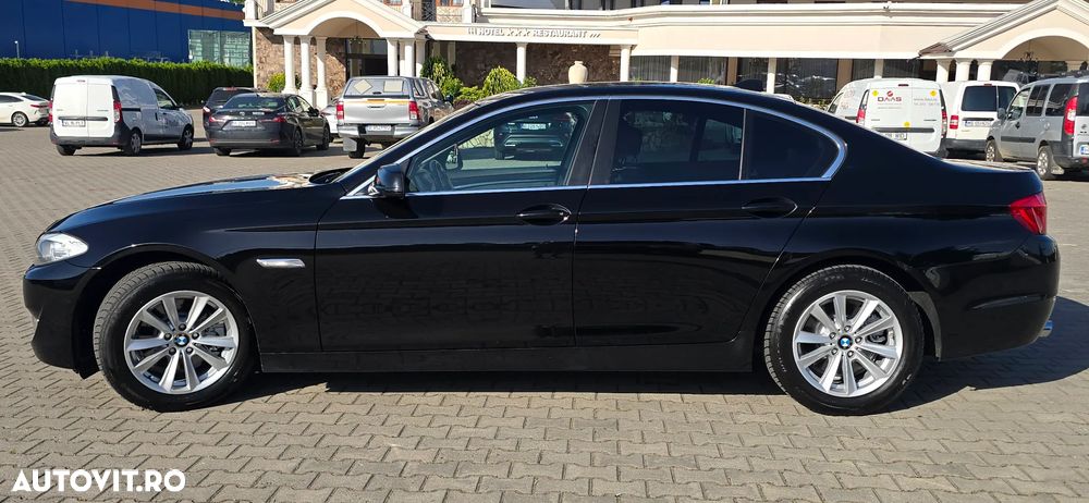 BMW Seria 5 520d Luxury Line - 2