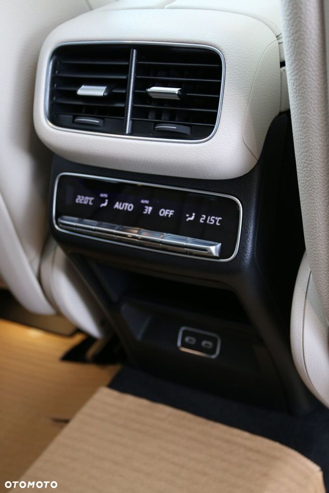 Mercedes-Benz GLE - 40