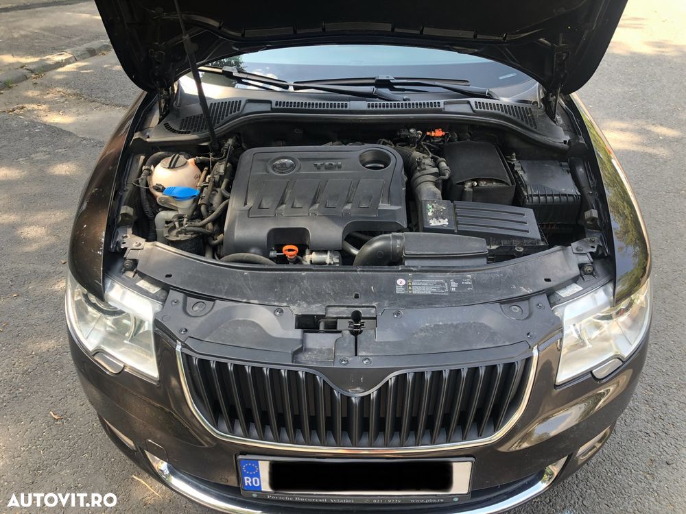 Skoda Superb 2.0 TDI 4X4 Elegance - 10