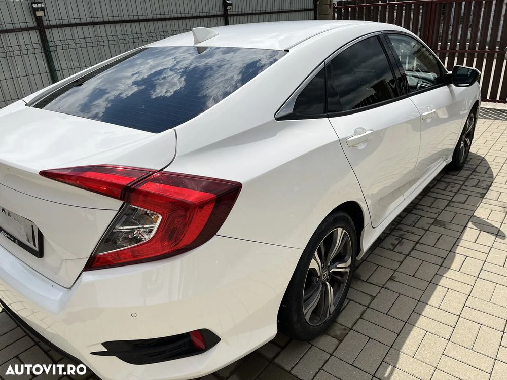 Honda Civic 1.5 VTEC Turbo CVT Elegance Navi - 12