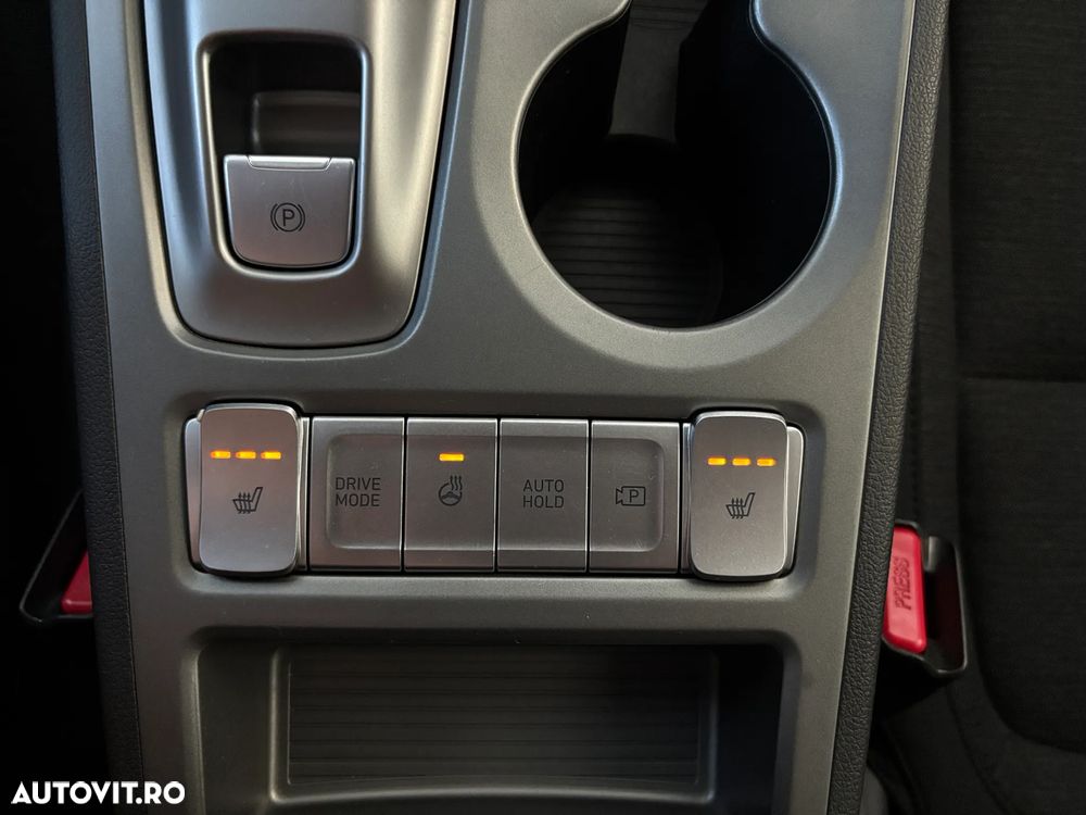 Hyundai KONA Select - 26