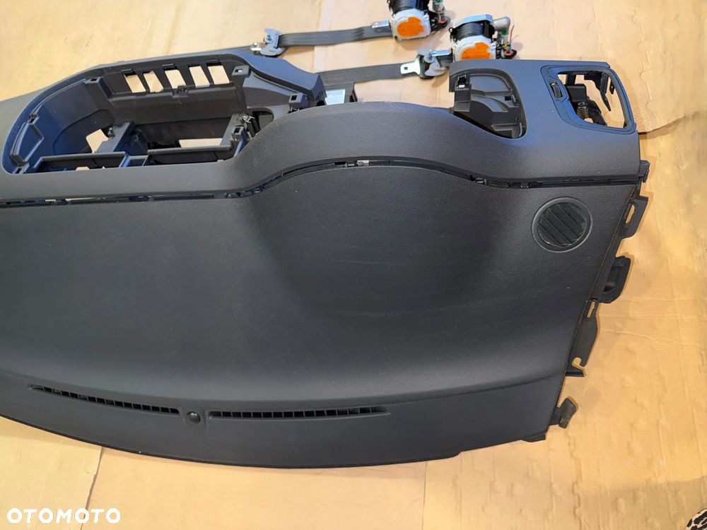 Deska rozdzielcza konsola Kia Rio III - 11