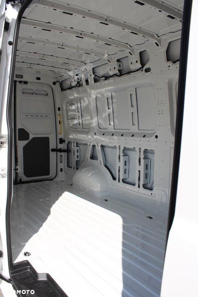 Volkswagen Crafter - 15