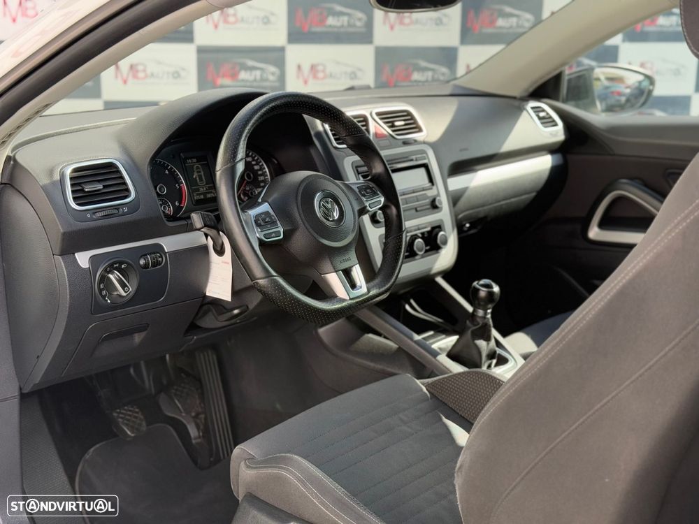VW Scirocco 2.0 TDI R-Line - 24