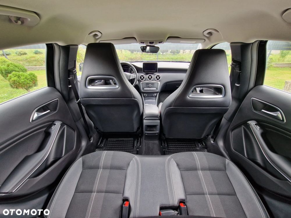 Mercedes-Benz Klasa A 180 (BlueEFFICIENCY) 7G-DCT Urban - 25