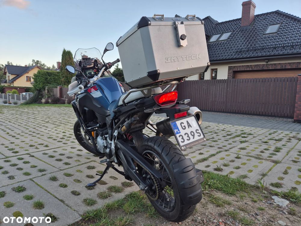 BMW F - 4