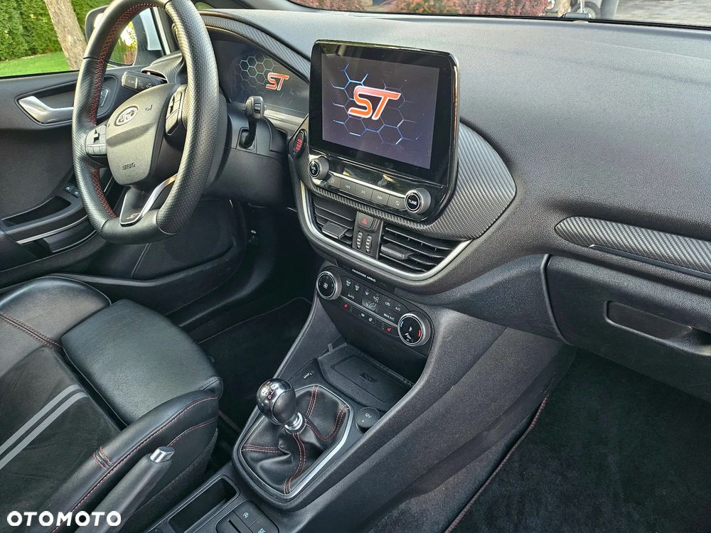 Ford Fiesta - 12