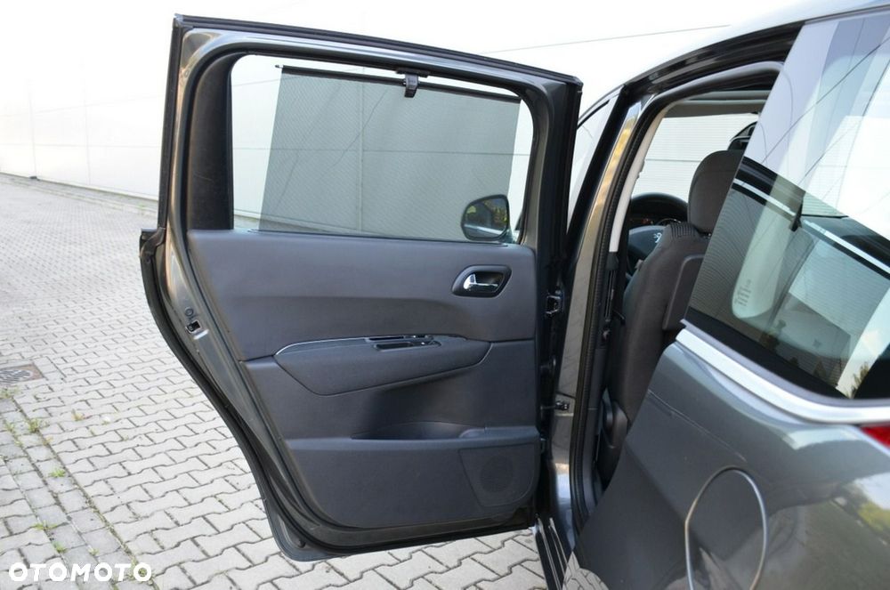 Peugeot 5008 - 27