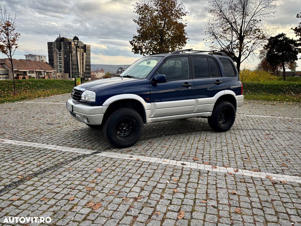 Suzuki Grand Vitara 2.0i - 36
