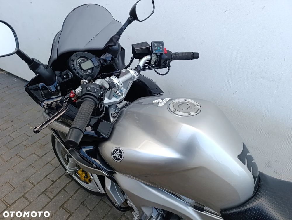 Yamaha FZ6 - 16