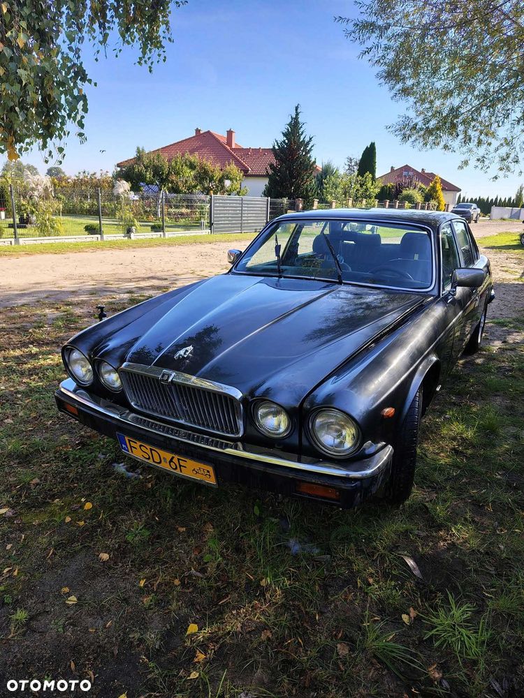 Jaguar Xj