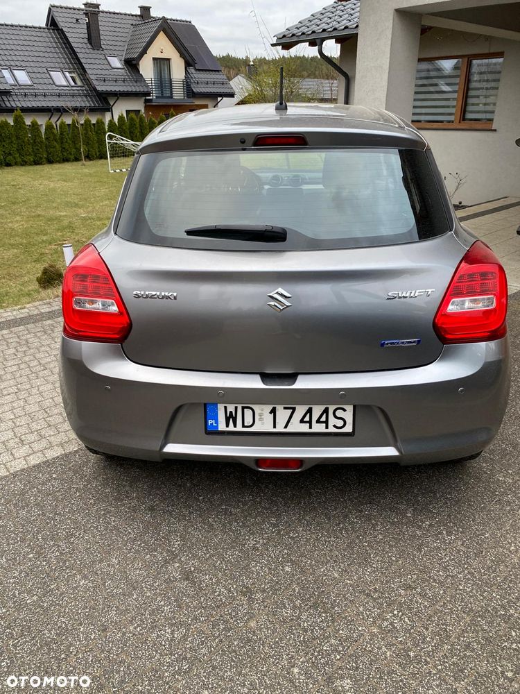 Suzuki Swift 1.2 Premium Plus CVT - 5