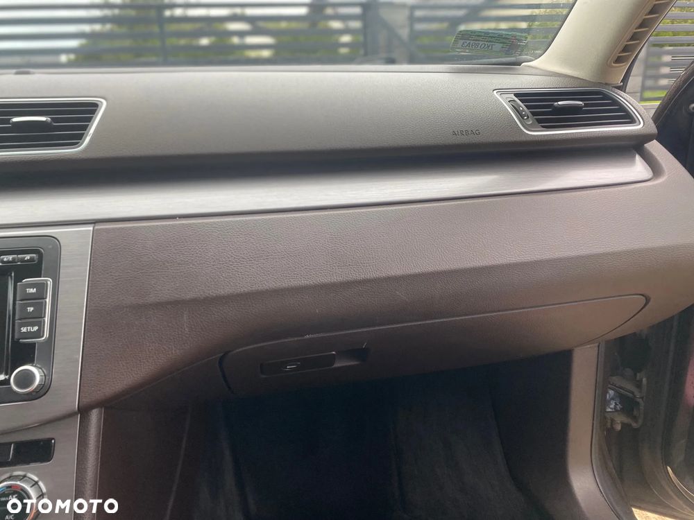 Volkswagen Passat 2.0 TDI Comfortline - 17