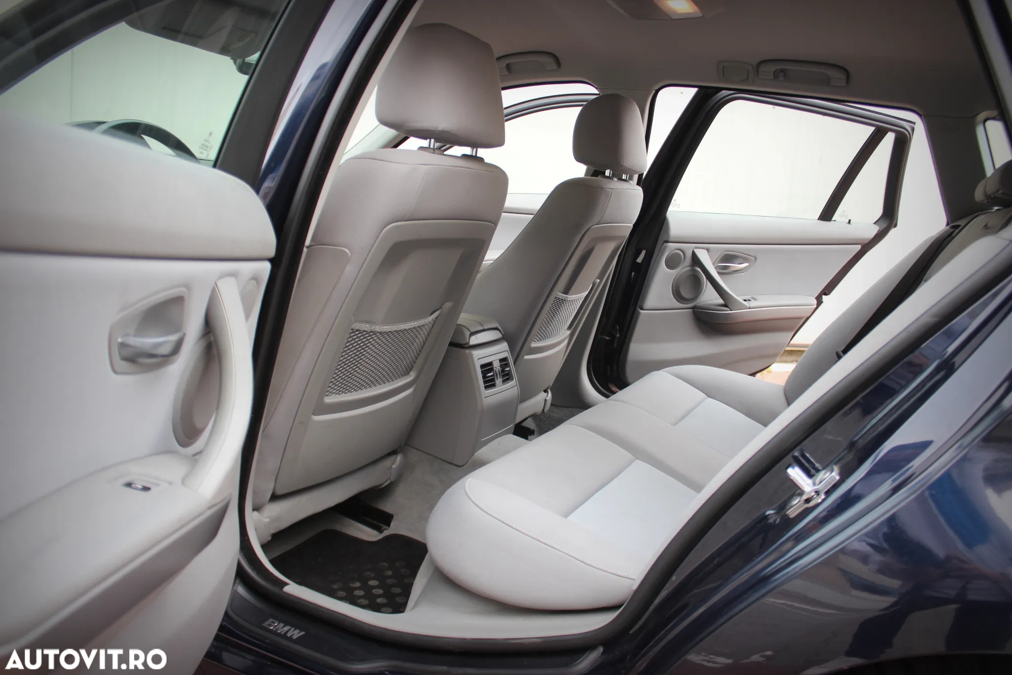 BMW Seria 3 320d DPF Touring - 6