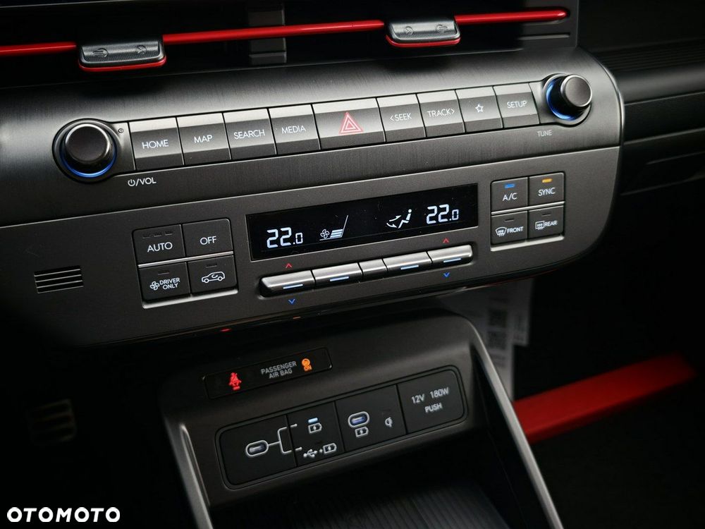 Hyundai Kona - 12