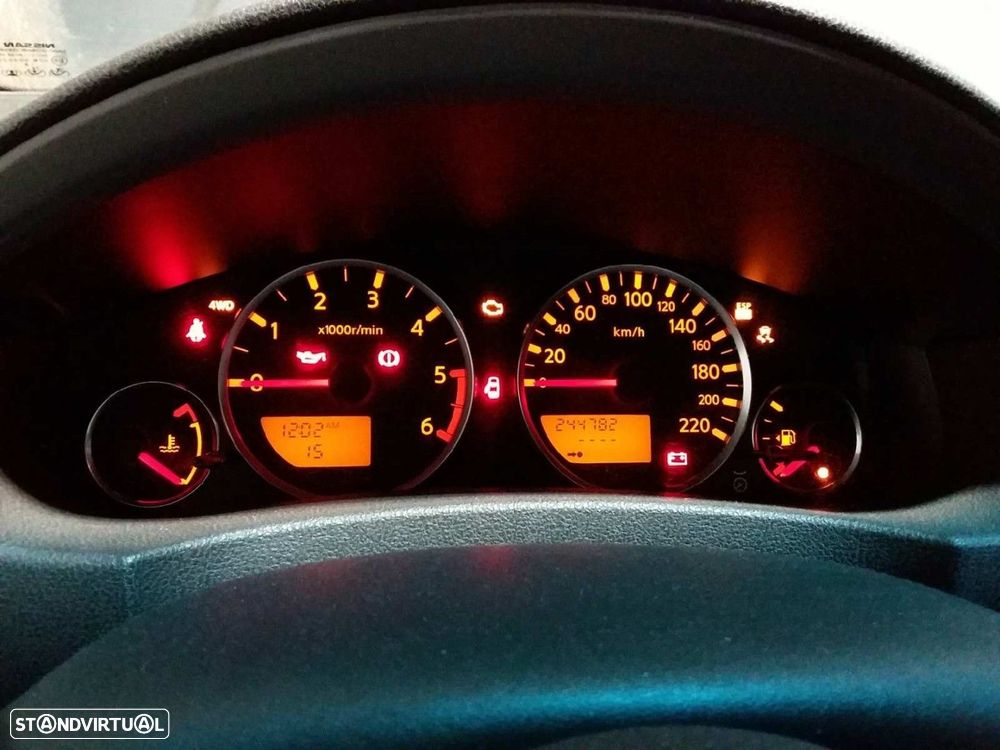 QUADRANTE NISSAN PATHFINDER (R51) 2.5 DCI SE - 9