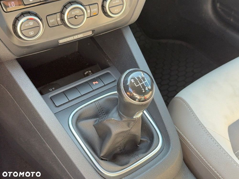 Volkswagen Jetta 1.4 TSI Comfortline - 17