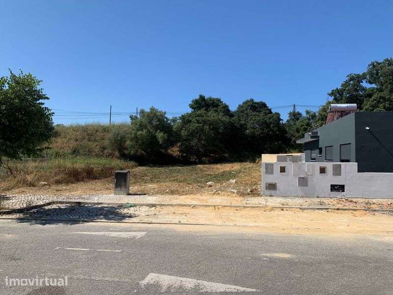 Terreno urbano em Setubal - Grande imagem: 2/6