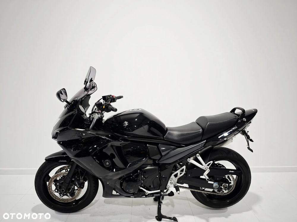 Suzuki GSX - 5