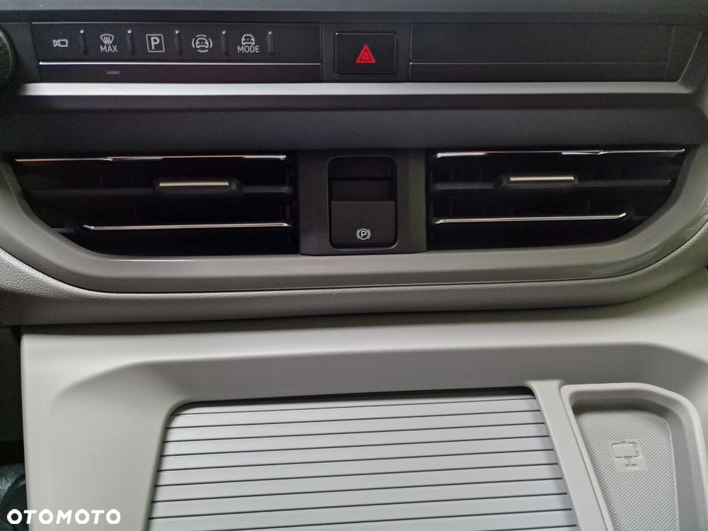 Volkswagen Transporter - 24