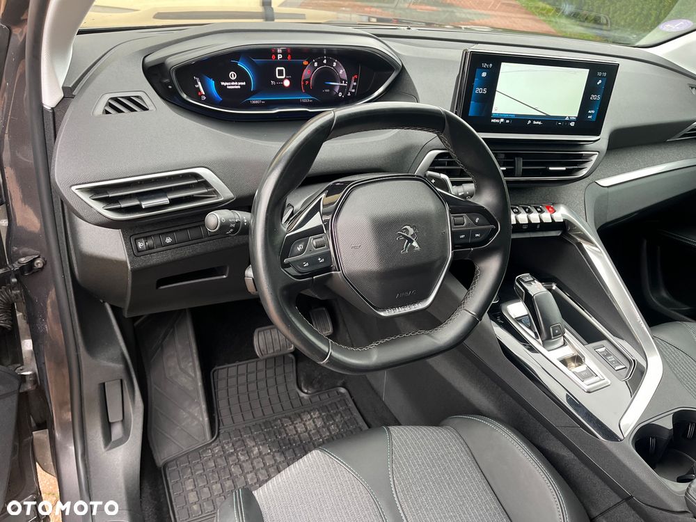 Peugeot 5008 PureTech 130 EAT8 Stop & Start Allure Pack - 17