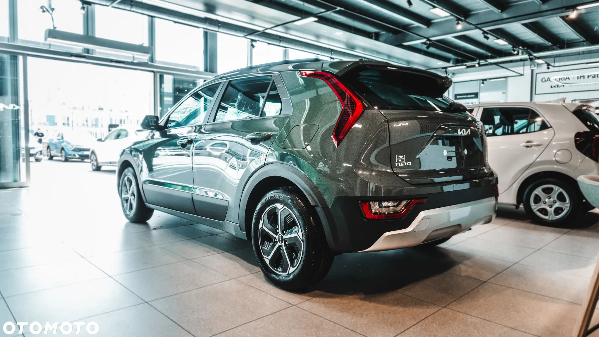 Kia Niro 1.6 GDI Hybrid M - 2