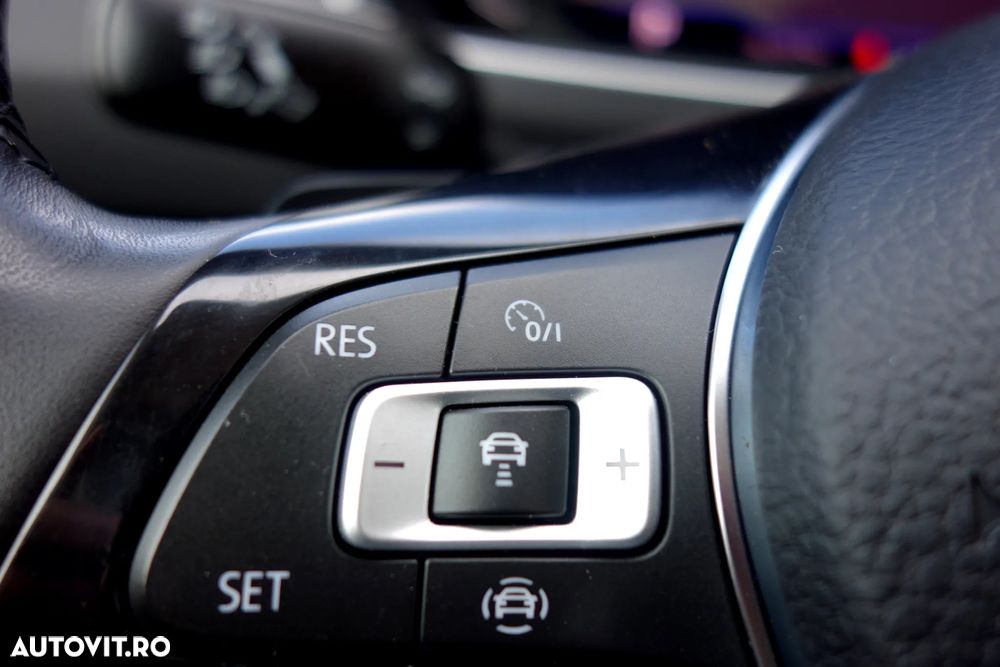 Volkswagen Tiguan 2.0 TDI DSG Advanced - 8