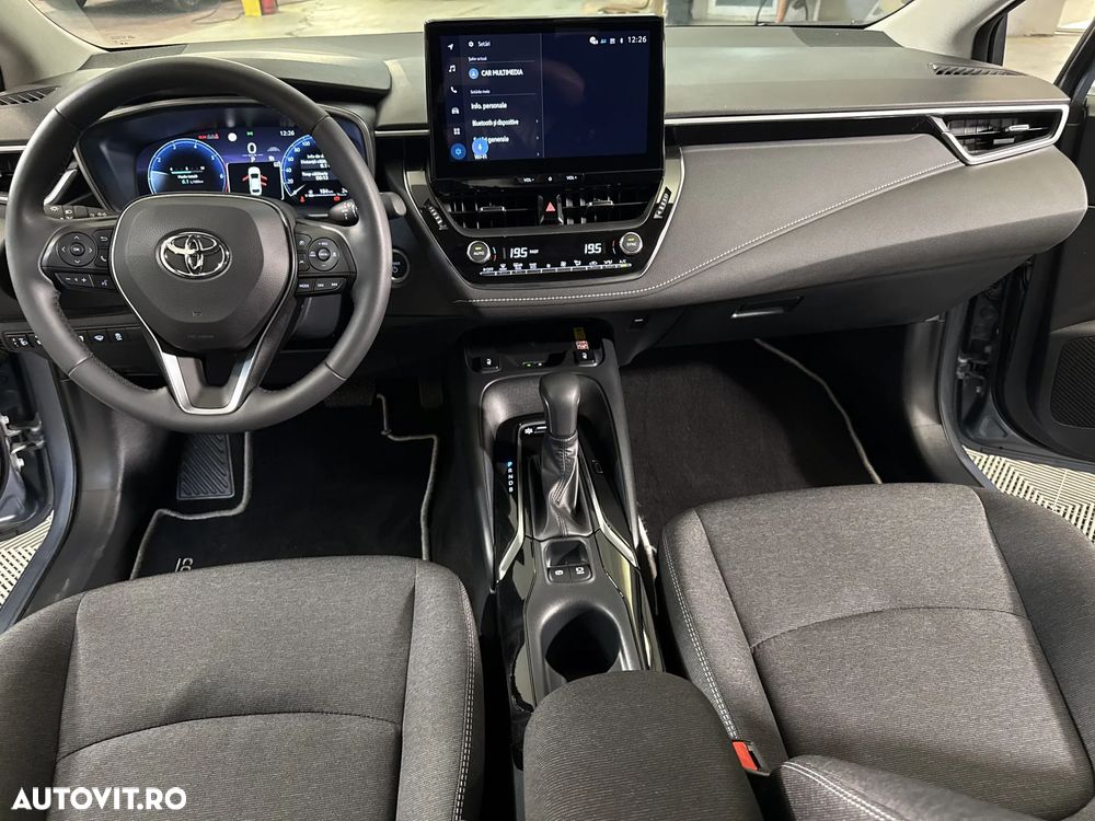 Toyota Corolla - 10