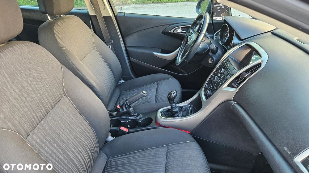 Opel Astra 1.4 Turbo 150 Jahre - 19