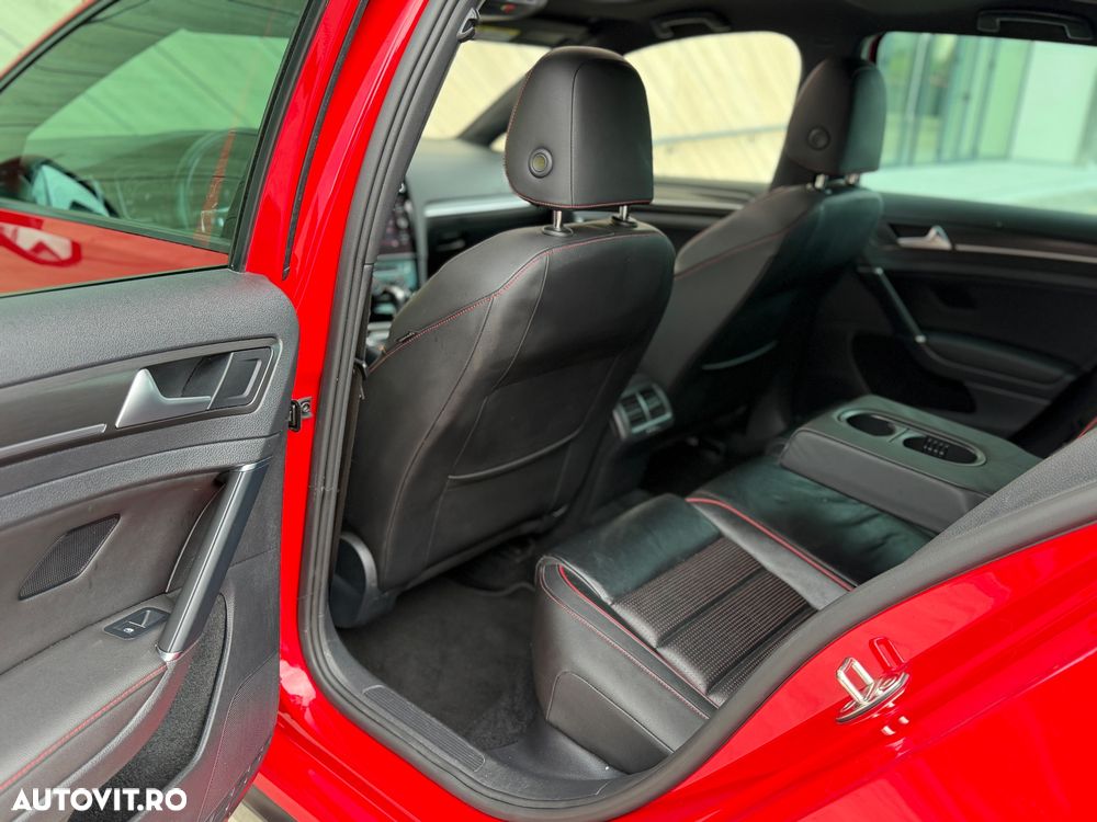 Volkswagen Golf 2.0 TSI OPF DSG GTI - 18