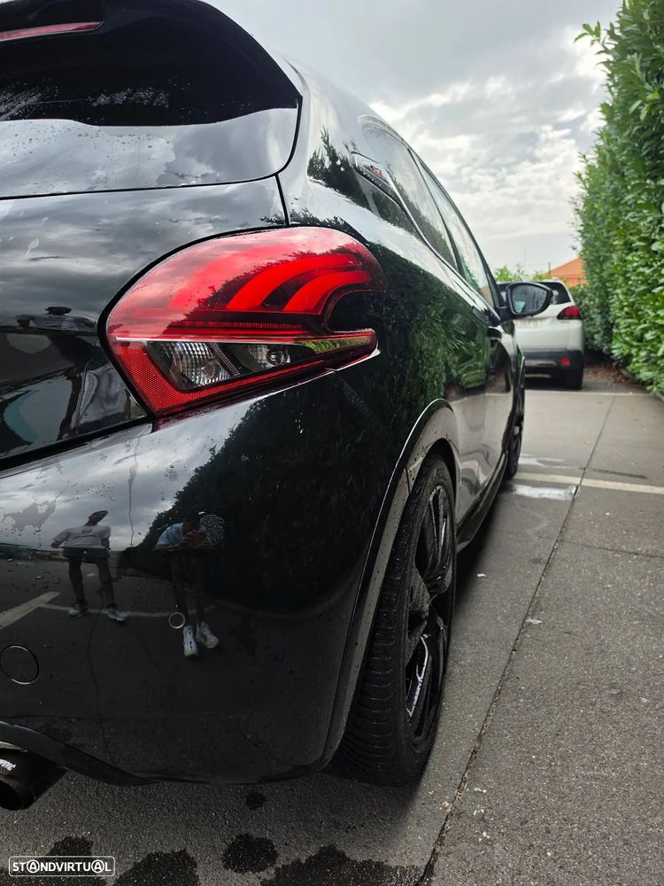 Peugeot 208 GTI 200 THP - 2