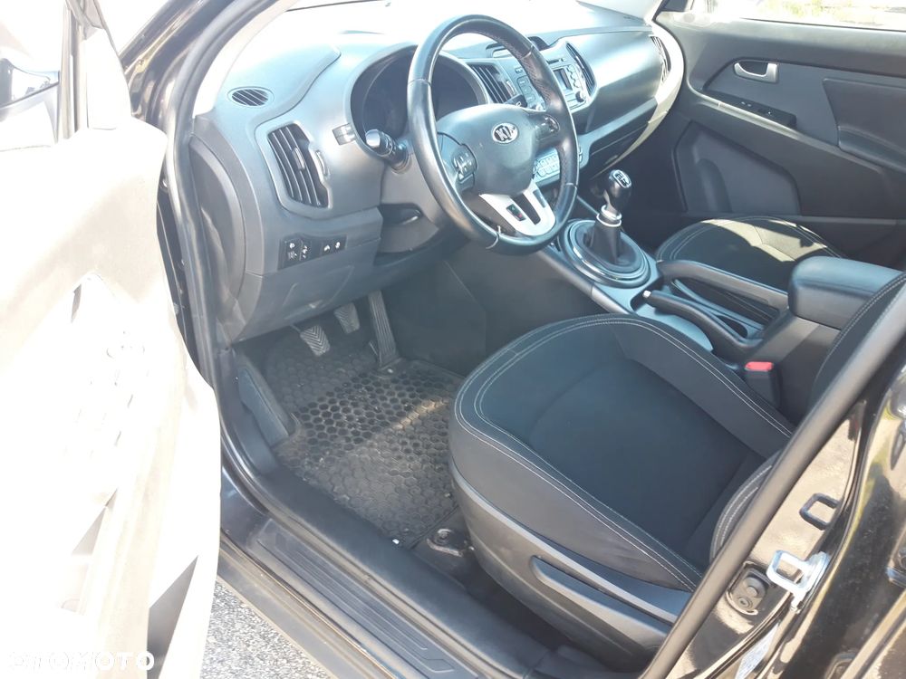 Kia Sportage 1.7 CRDI 2WD Attract - 12