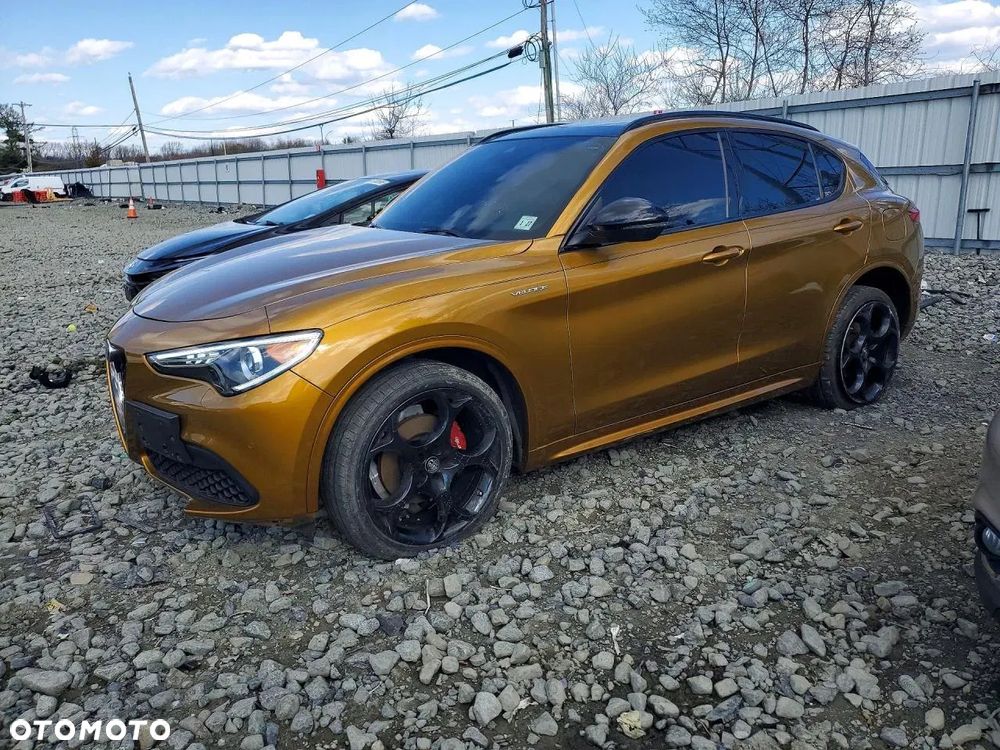 Alfa Romeo Stelvio 2.0 Turbo 16V AT8-Q4 Ti - 1
