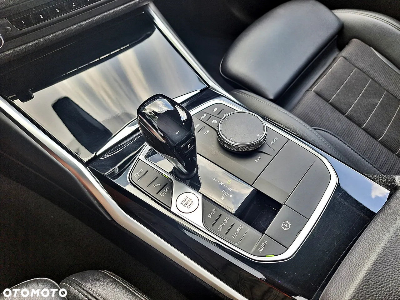 BMW Seria 3 318i Sport - 16