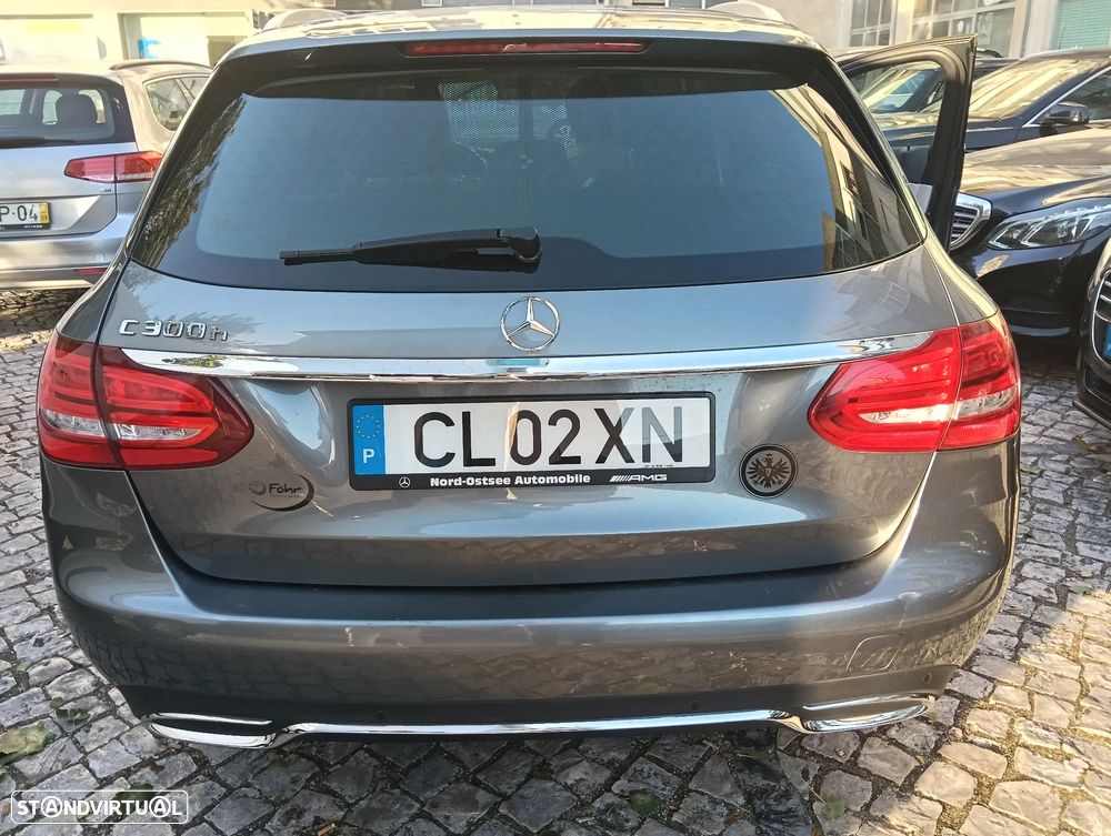 Mercedes-Benz C 300 h Exclusive - 17