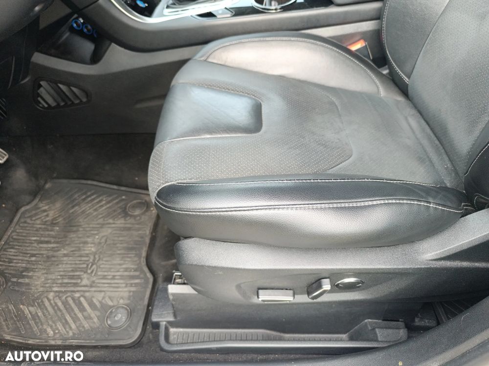 Ford S-Max 2.0 TDCi Powershift Titanium - 12