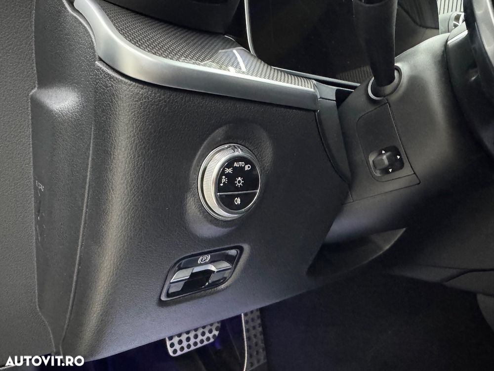 Mercedes-Benz C 300 e 9G-TRONIC AMG Line - 31