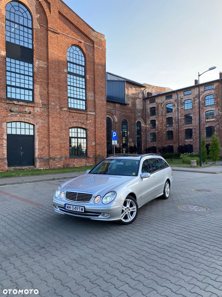 Mercedes-Benz Klasa E 500 4-Matic T Avantgarde - 3