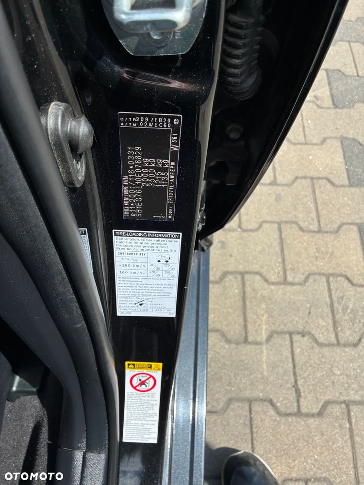 Toyota Avensis 1.8 Luna - 20