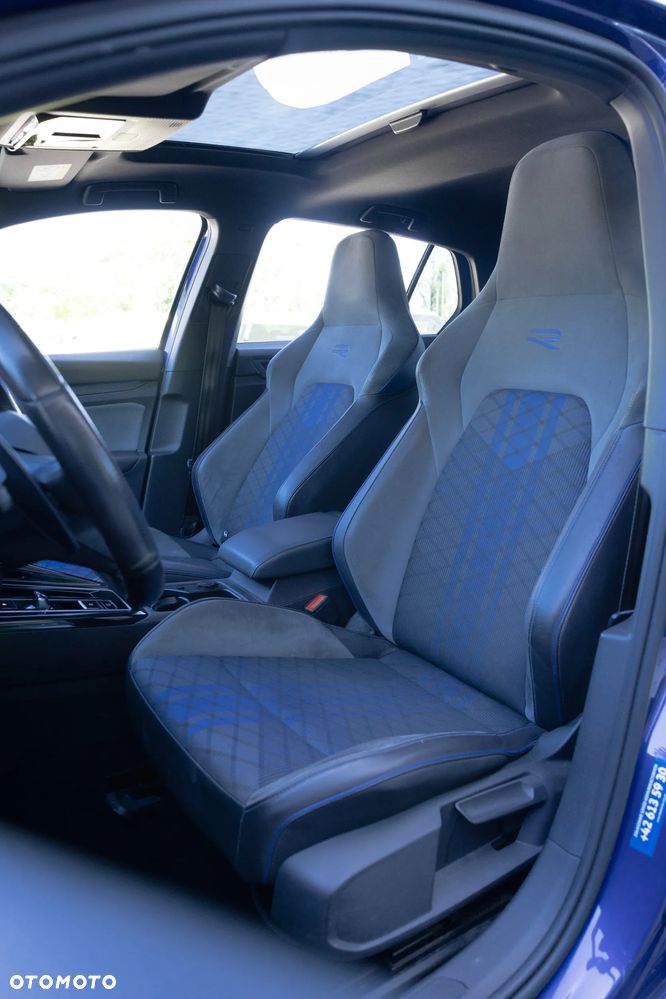 Volkswagen Golf - 9